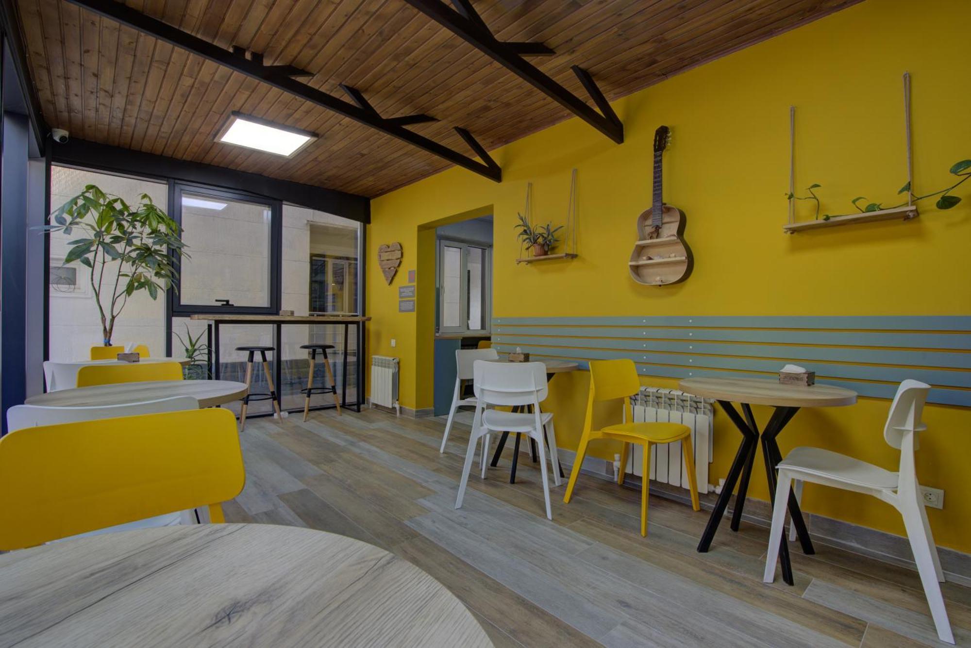 People Hostel & Coworking Bishkek Luaran gambar