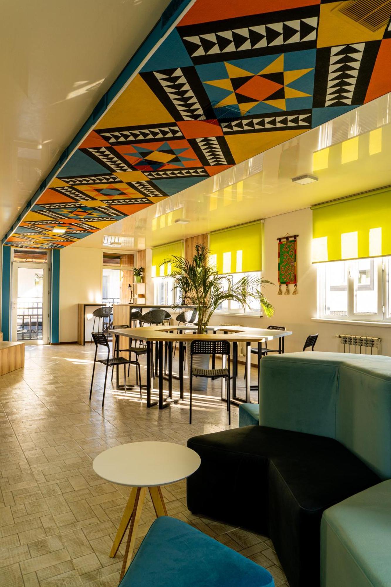 People Hostel & Coworking Bishkek Luaran gambar